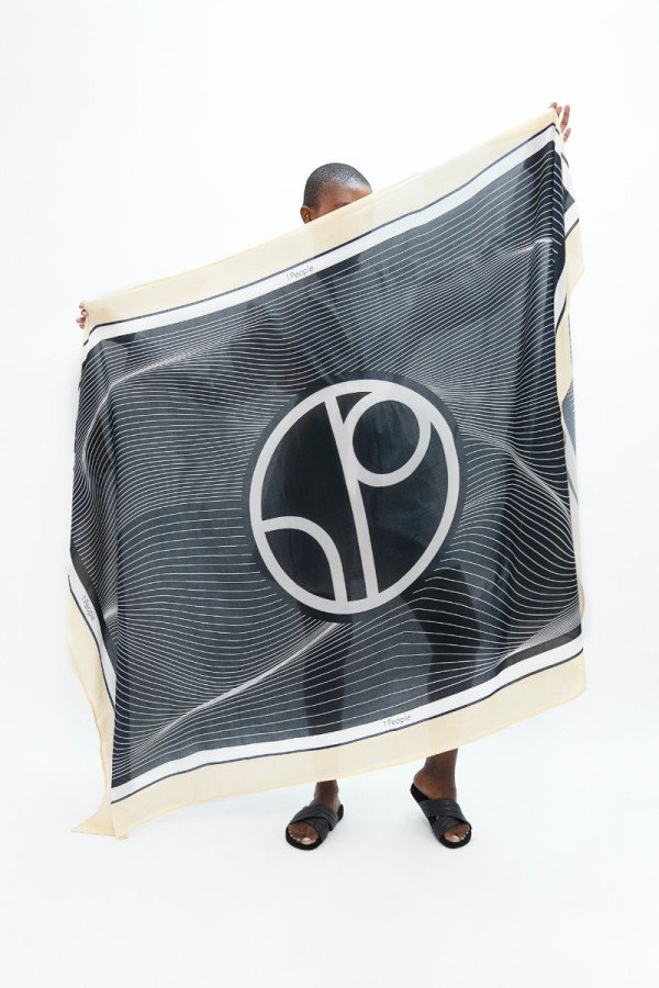 Oyster Black Biarritz Sarong