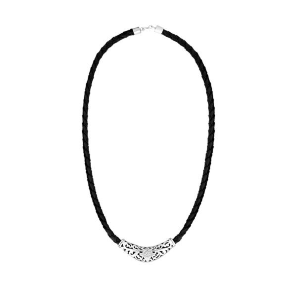 batukaru silver necklace