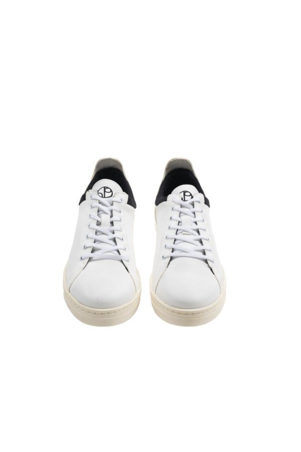 White Borås Classic Sneakers