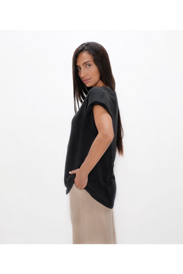 Black Muscat Shoulder Tee