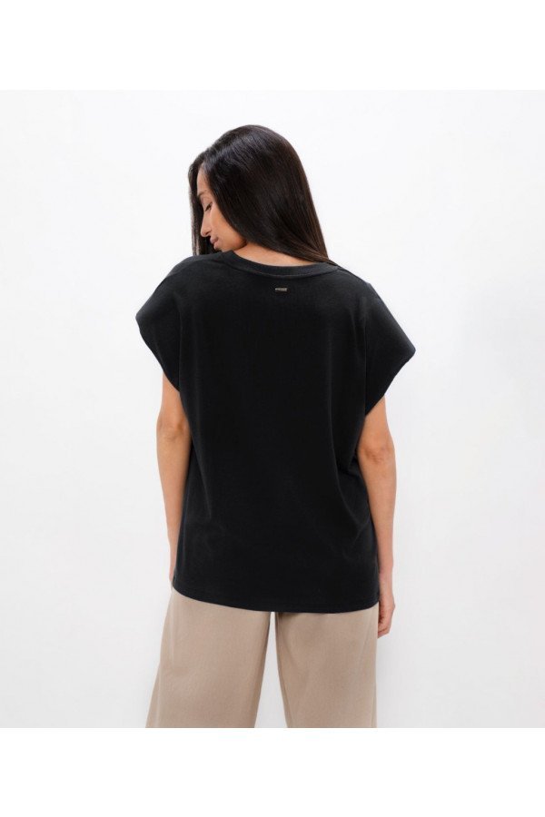 Black Muscat Shoulder Tee