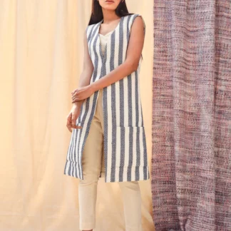 The aria sleeveless coat