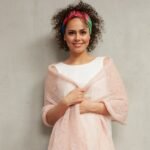 Light fog shawl-etola in Light Pink