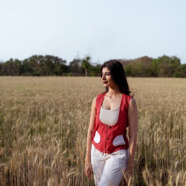 Kaju Round Neck Vest